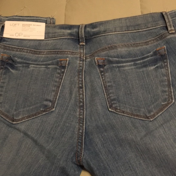 NWT Loft Outlet Skinny Jeans - petite - Picture 5 of 6